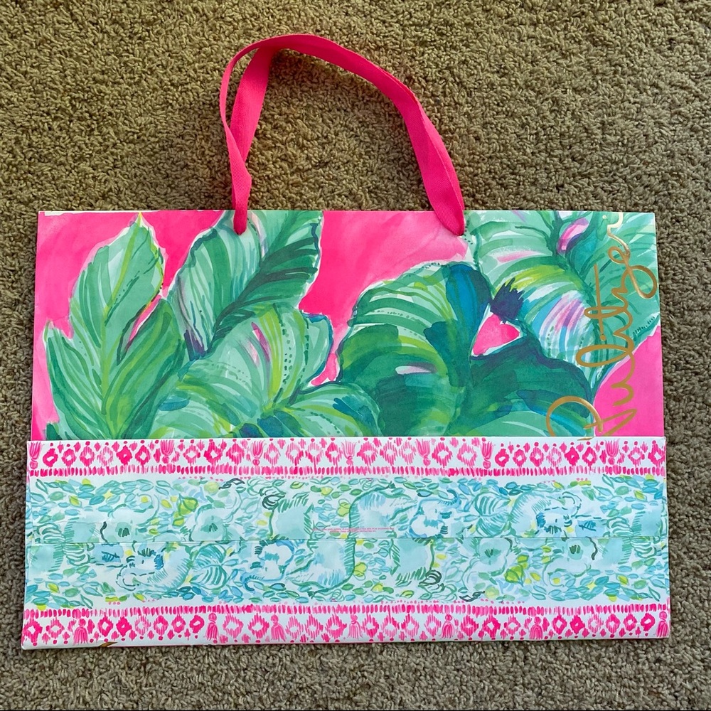 Lilly Pulitzer paper shopping bag - Picture 2 of 2